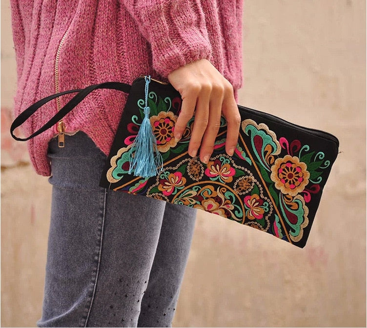 Women Ethnic National Retro Butterfly Flower Bags Handbag Coin Purse Embroidered Lady Clutch Tassel Small Flap Summer Sale