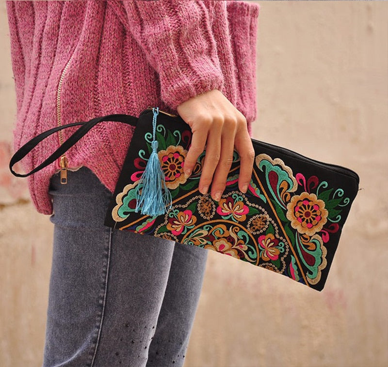 Women Ethnic National Retro Butterfly Flower Bags Handbag Coin Purse Embroidered Lady Clutch Tassel Small Flap Summer Sale