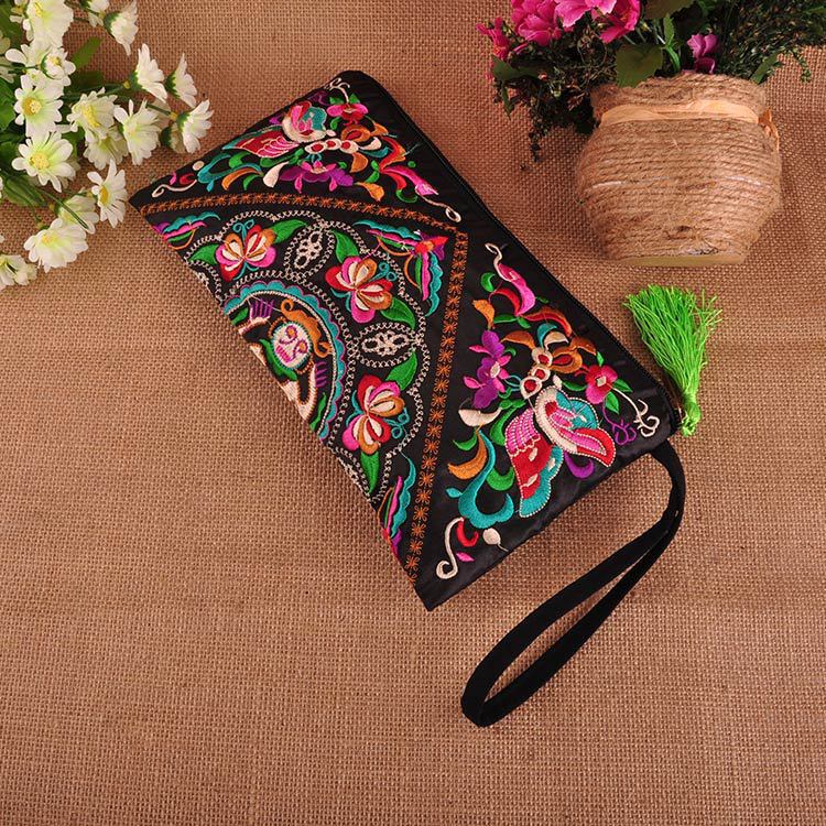 Women Ethnic National Retro Butterfly Flower Bags Handbag Coin Purse Embroidered Lady Clutch Tassel Small Flap Summer Sale